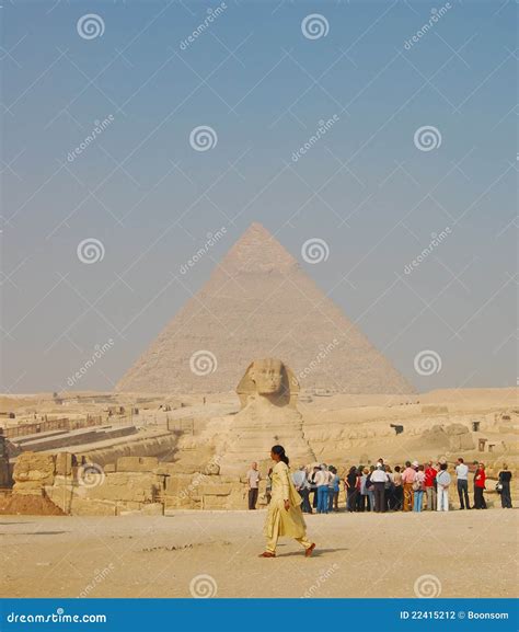 Sphinx and Pyramid of Giza editorial photography. Image of great - 22415212