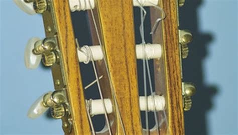 What Is the Proper Hz for Acoustic Guitar Strings? | Our Pastimes