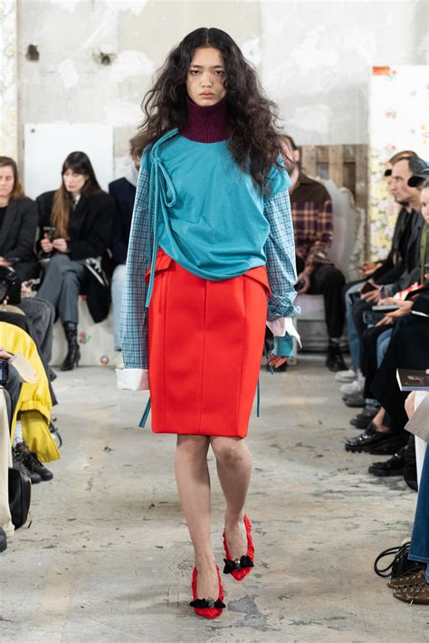Meryll Rogge Fall 2025 Ready-to-Wear Runway, Fashion Show & Collection