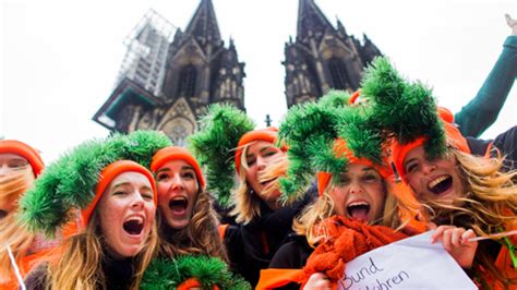 Köln Rüstet Sich Gegen Karneval Sex Attacken