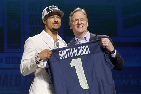 Nfl Draft Results 2023 Seahawks Take Devon Witherspoon Jaxon Smith Njigba In Round 1 Field Gulls