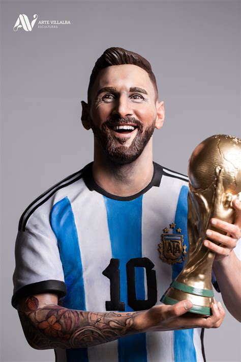 Escultura de Lionel Messi para el museo de la sede de Conmebol. - Arte