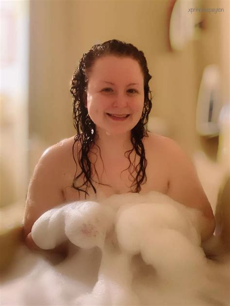 Bubbles Are My Fav Nudes BathtimeGW NUDE PICS ORG