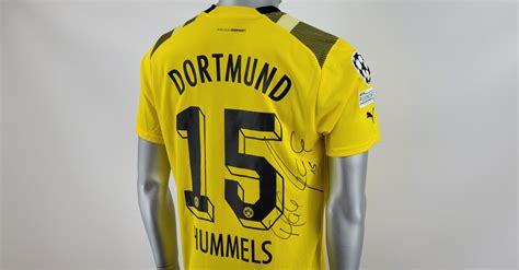 Signiertes Bvb Trikot Von Mats Hummels