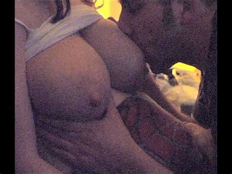 Watch ЖЕНА КОРМИТ МУЖА ГРУДЬЮ Milky Tits Moloko Grudnoe Massage Porn SpankBang