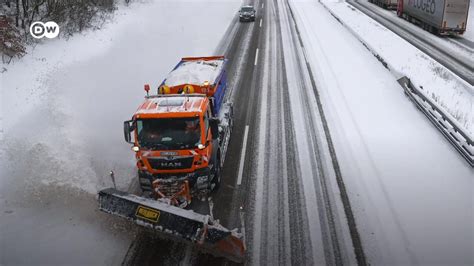 Tempestade De Neve Causa Estragos Na Alemanha Dw