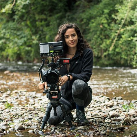 Meet Roxy The Zoologist Biologist And Wildlife Filmmaker Lenovo Storyhub