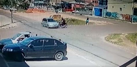 Motorista Foge Após Atropelar E Deixar Motociclista Gravemente Ferido