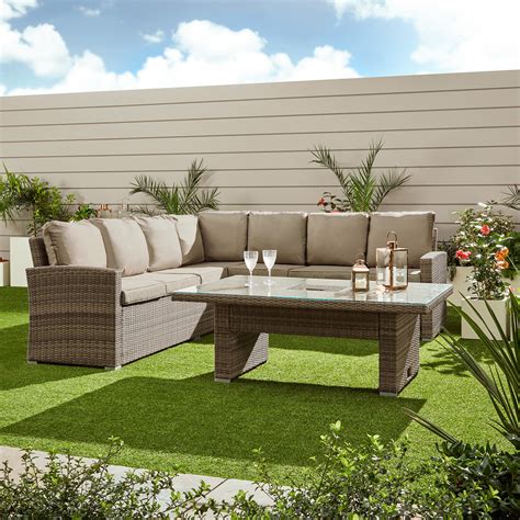 Malay Garden Furniture Itsessiii