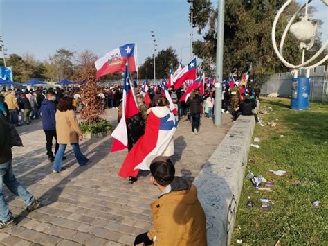 Grupúsculo de adherentes del mal llamado Team Patriótico protestan