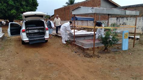 Rapaz Morto Tiros No Peito Em Cemit Rio De Ara Atuba S O Jos