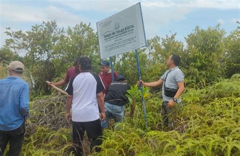 Plang Lahan TPA Milik Pemkab Bintan Dipindahkan Perwakilan Pemilik Sah