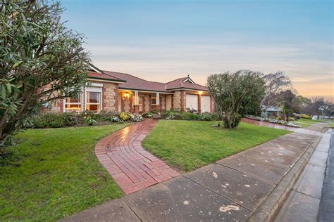 Sold 51 Farnsworth Drive Morphett Vale SA 5162 On 26 Sep 2022