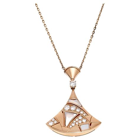 Bvlgari Divas Dream Mother Of Pearl Diamond K Rose Gold Pendant