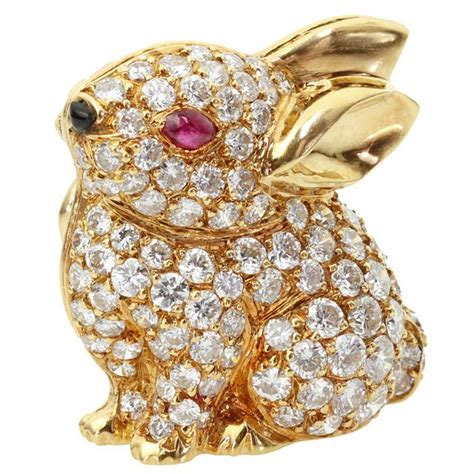 Van Cleef & Arpels Bunny Brooch! | Brooch, Van cleef and arpels jewelry ...