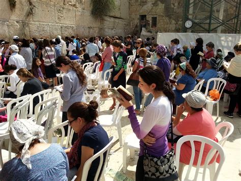 Sukkot Shabbat Chol Hamoed: Sukkot and the Clouds of Glory | Messianic ...