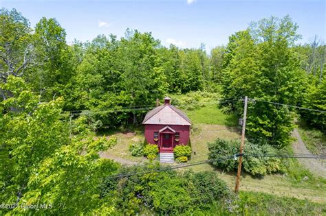 1917 Schoolhouse in Greenwich, NY - Old House Dreams