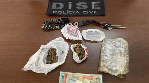 Dise Surpreende Casal Promovendo Rcio De Drogas Na Zona Leste De