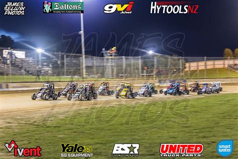 Photo Sections - Speedway Photos - Ruapuna Speedway - Three Quarter Midgets - James Selwyn Photos