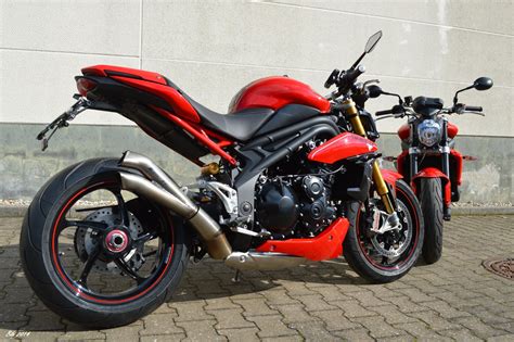 Details zum Custom Bike Triumph Speed Triple 1050 des Händlers Triumph