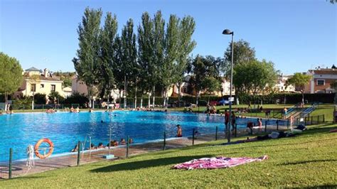 Aumenta la afluencia de público en las piscinas municipales de verano