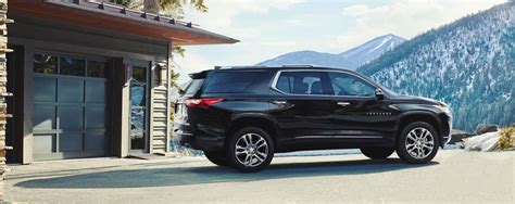 2020 Chevy Traverse New Black Cherry Color | Betley Chevrolet