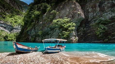 Voyage De Jours Dans Les Alpes Albanaises Lac Komani Valbona