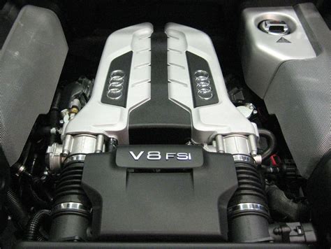 File:2007 Audi R8 Engine.JPG