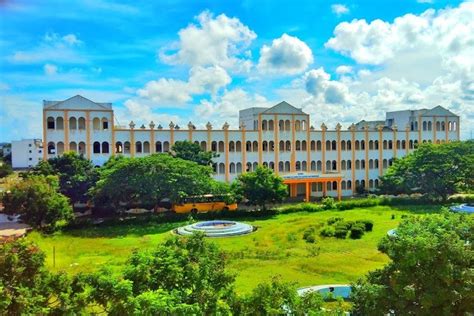 Jeppiaar Engineering College Chennai Campus: Photos, Virtual Tour