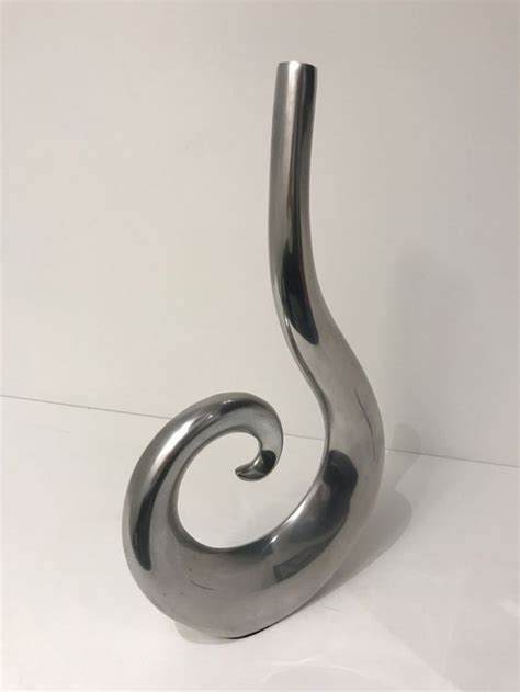 Sehr schöne Design Wellen Vase in Aluminium 52 cm hoch Kaufen auf