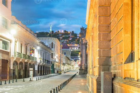 Plaza Grande in old town Quito, Ecuador 11103072 Stock Photo at Vecteezy