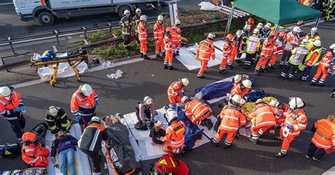 A Bei Schl Sselfeld T Uschend Echter Horror Crash Rettungskr Fte