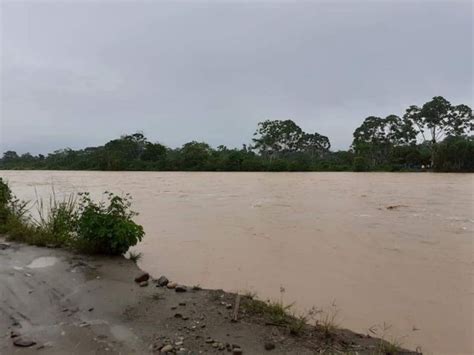 Tocache Río Chontayacu se desborda inundando varias viviendas en la