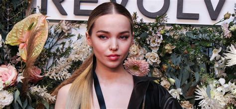 Dove Cameron Puts Everything On Display In Naked Mirror Selfie