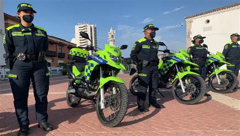 Noticias Cartagena La Policía Estrena Uniforme Alerta Caribe