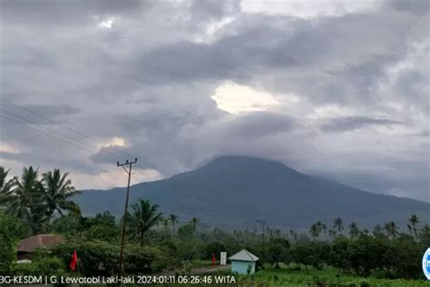 Hari Ini Gunung Lewotobi Laki Laki Kembali Erupsi Melontarkan Abu