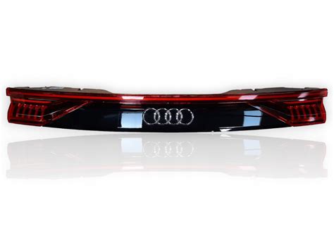 Audi Q Rsq Ty Lampa Nowa M B M P Led M B Za