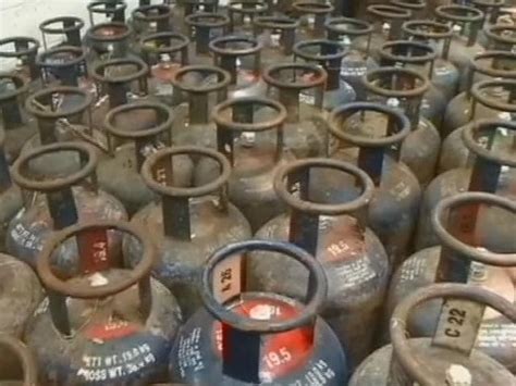 Lpg Price Hike Commercial Gas Cylinder Price Hiked By Rs 209 Atf Price