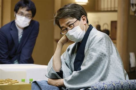 藤井聡太五冠「 4五歩の王手」、羽生善治九段「 8二金」が勝負を分ける好手だったワケ棋士視点で王将戦第2・3局振り返り 将棋