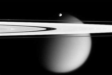 Saturn's rings would be remains of a destroyed moon, according to study