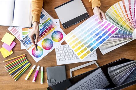 Графический Дизайнер: Чем Занимается и Как им Стать?