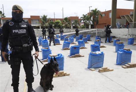 Decomisan más de una tonelada y media de clorhidrato de cocaína en las