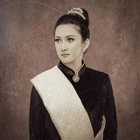 Potret Artis Cosplay Jadi Pahlawan Nasional Indonesia Soekarno