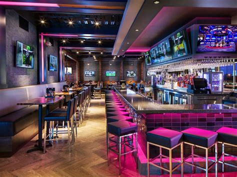 Topgolf Naperville | Enjoy Illinois | Enjoy Illinois
