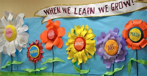 Bulletin Board Ideas With Flower Decorations For Preschool Teachers