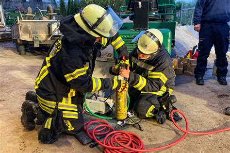 Praxisnahe Bungen Zur Technischen Hilfeleistung Freiwillige