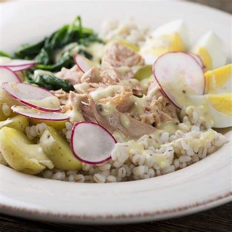 Ideas Sencillas Para Hacer Refrescantes Ensaladas Con Atún