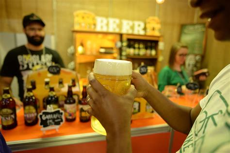 Festival de Cervejas Artesanais reúne mais de 80 rótulos da bebida em