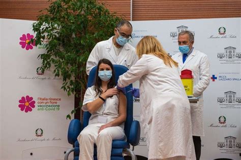 Quanto Sono Diminuiti Morti E Contagi Da Covid Grazie Alle Vaccinazioni