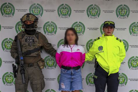 Pol Cia Da Col Mbia Prende Bebecita Do Tiktok Apontada Como L Der De